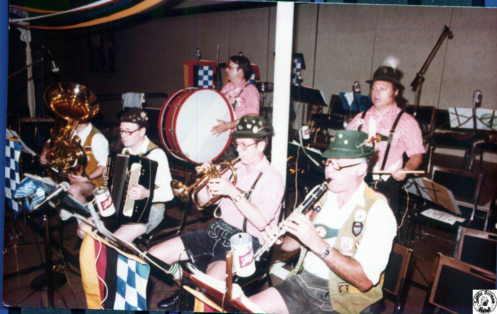 1979 mm dd 01 mini band.jpg